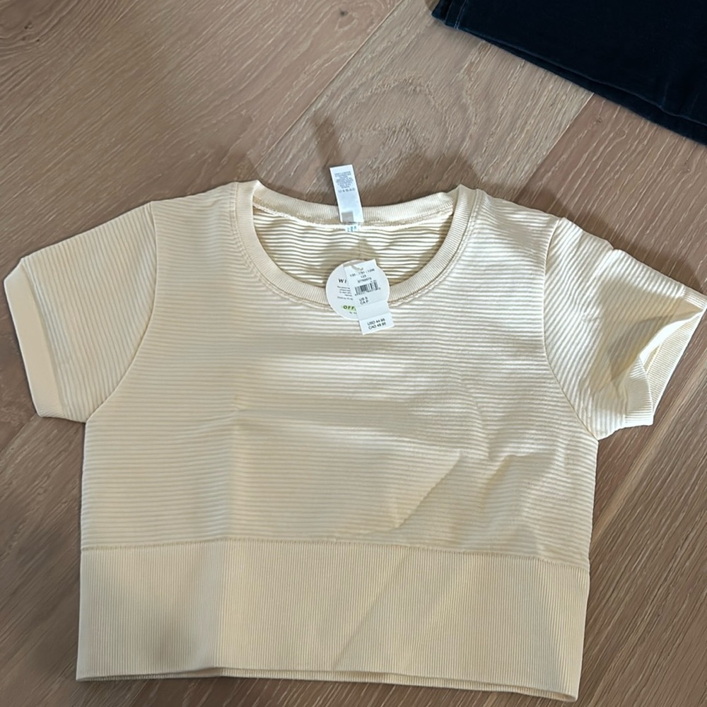 Crop top